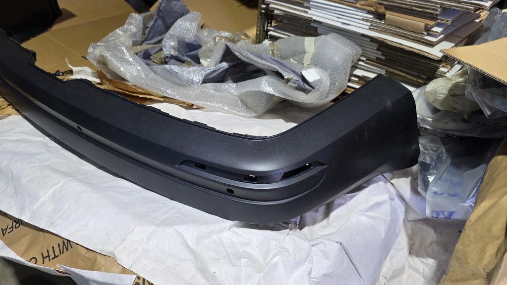 Zderzak tył tylny vw caddy 15-20 long długa nowy 4 pdc
