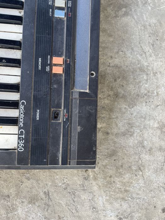 Продаю синтезатор Casio Casiotone CT-360