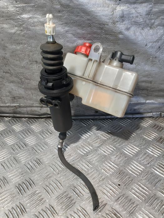 Man Tgx Zbiorniczek Pompka Pedału Sprzęgła Sprzęgła 81.51501.6048