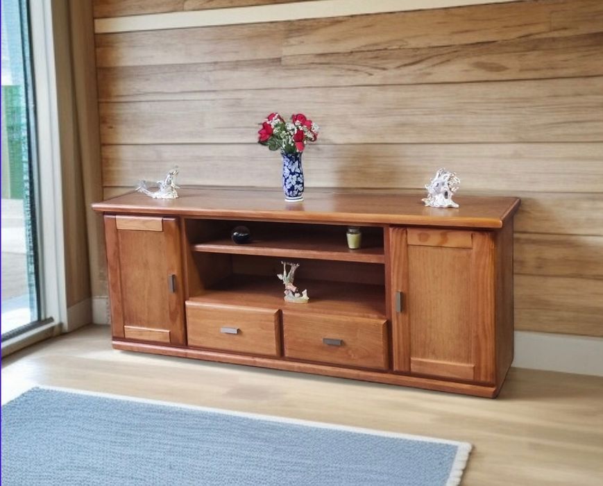 MÓVEL DE SALA!

Medidas:
1,71m de largura
65cm de altura
43cm de profu