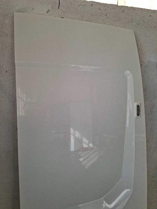 Двері задні праві  для IVECO DAILY  VІ        5801520002