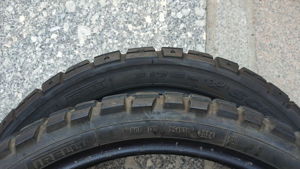 Pneus Pirelli STR - 90/90/21 + 150/70/18