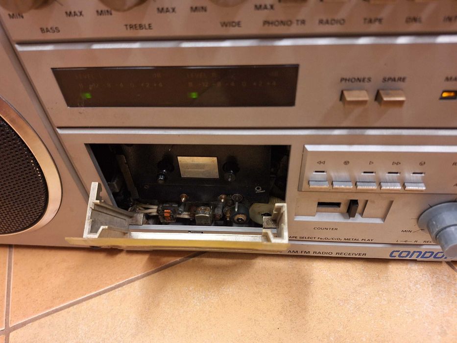 Condor RM820S radiomagnetofon