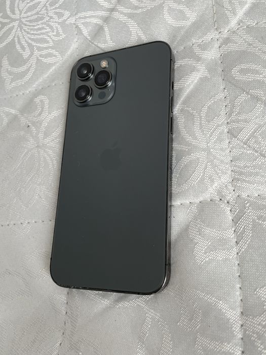 Продам iphone 12 pro max 128gb скол на екрані