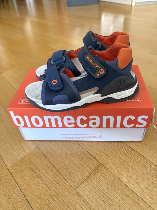 Босоніжки biomecanics 32 розмір