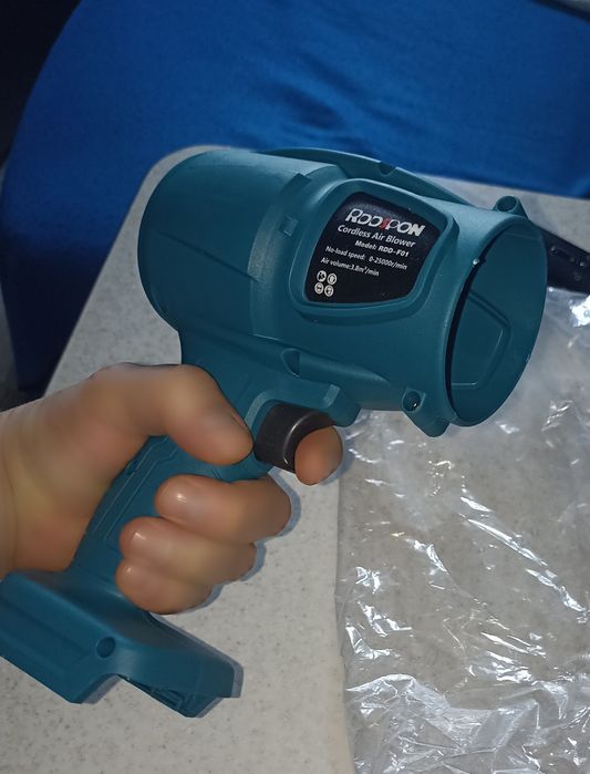 Повітродувка акумуляторна