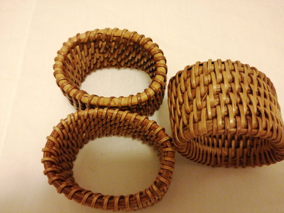 Pimenteiro/saleiro e argolas
