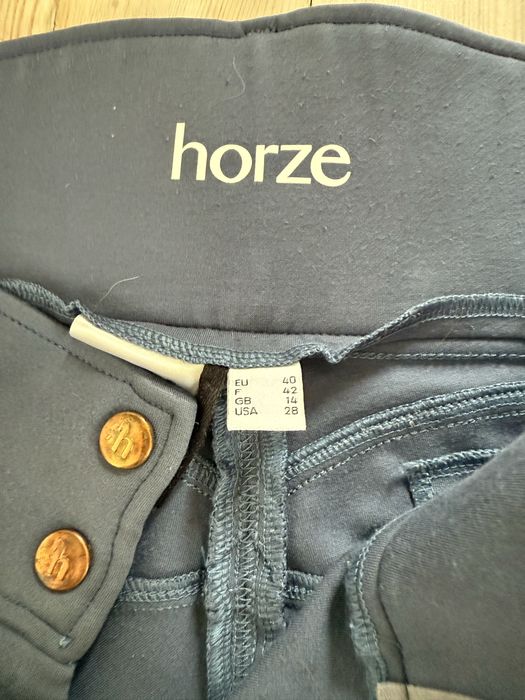 niebieskie bryczesy horze