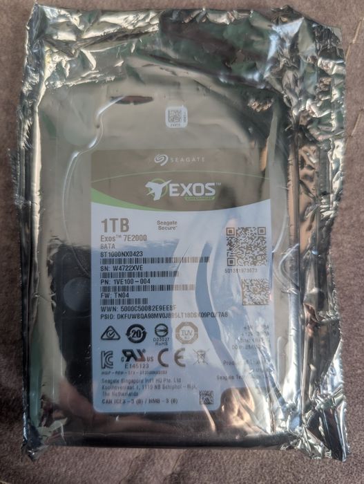 Серверний жорсткий диск Seagate Exos 7E2000