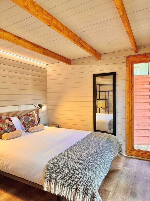 Escritorio Exterior de Madeira - Modelo ORIENTAL 5 com WC