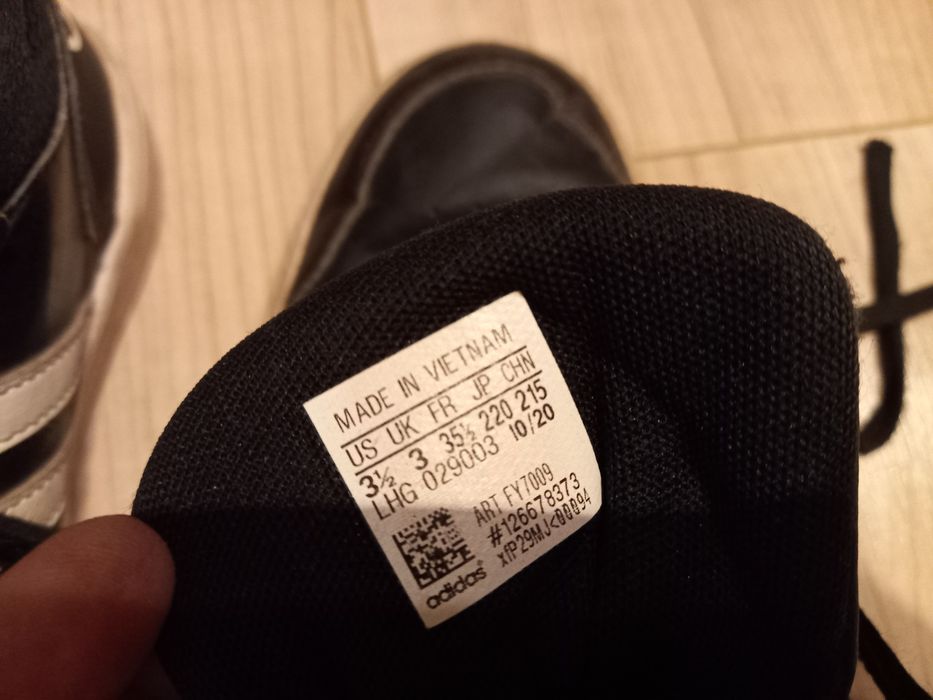 Buty chłopięce przejściowe ADISAS r.35,5