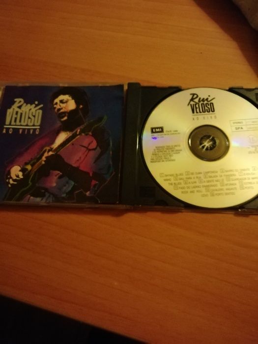 Quatro CDS de Música Portuguesa