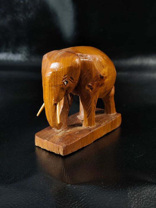 Słoń Z Drewna Teak