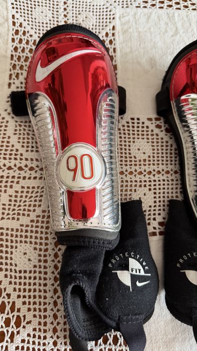 Caneleiras de futebol da Nike