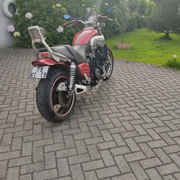 Yamaha Vmax 1200