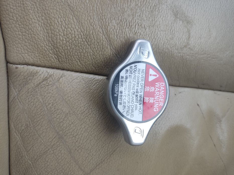 Кришка радіатора HONDA CRV 3