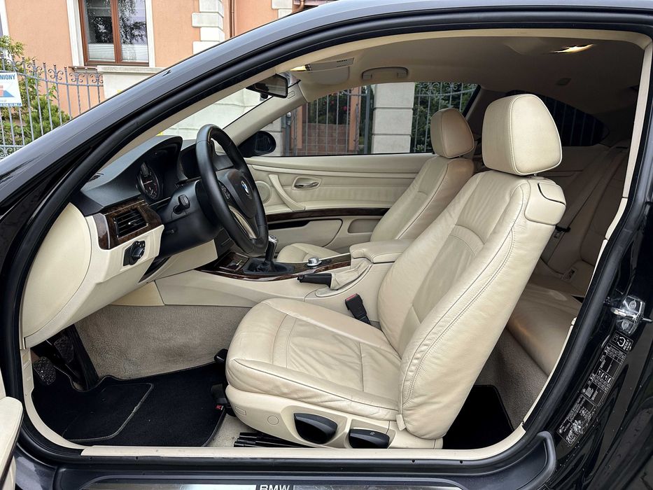 BMW E92 320D 177PS M-PAKIET Bi-Xenon Navi LED Skóra Pdc SHADOWLINE 18"