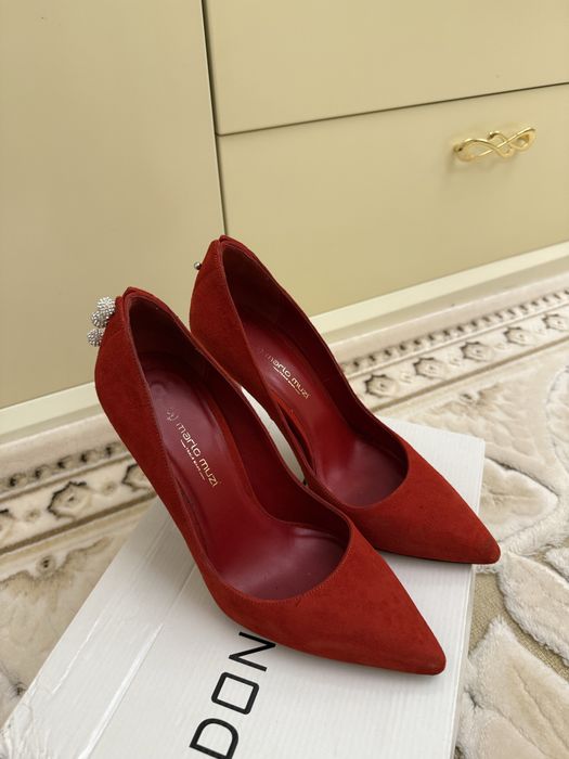 Вживані туфлі 38 розміру