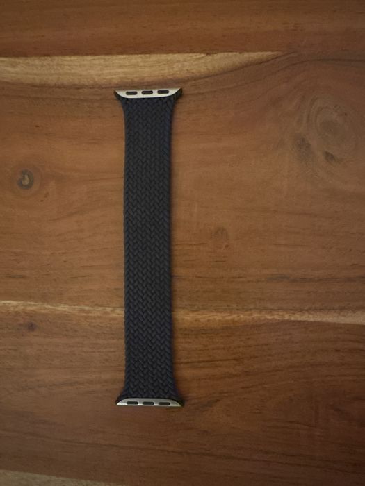 Bracelete solo entrançada apple meia noite (preta) de 42mm - tamanho 5
