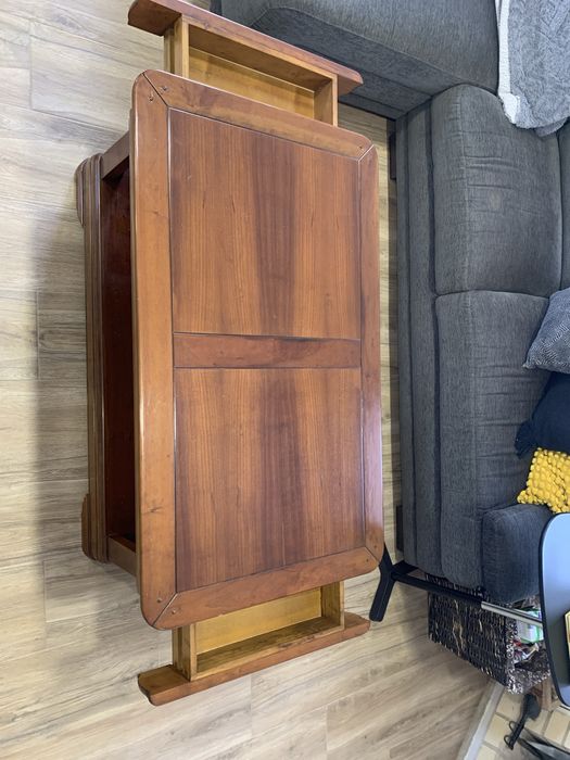 Mesa de centro rectangular