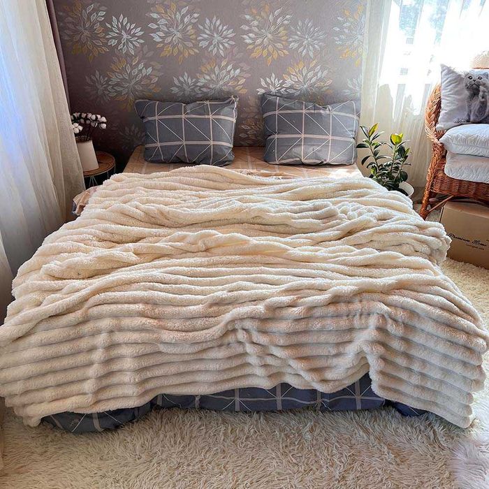 Новий плед-покривало ANTINA КОРОЛІВСЬКИЙ ШАРПЕЙ 150*200 (1,5-спальний)