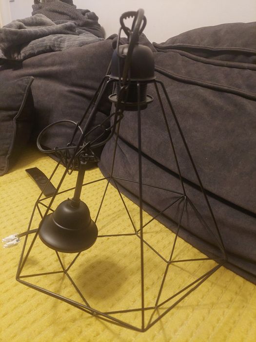 Lampa ikea z czarnym kloszem