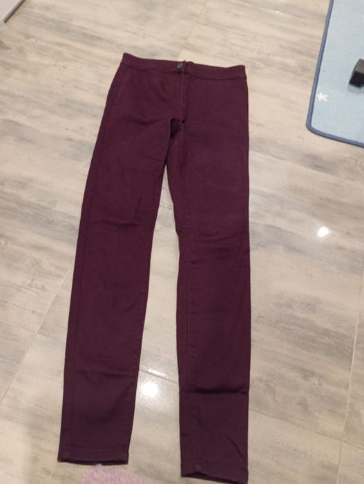 Spodnie jeansowe w rozmiarze 38