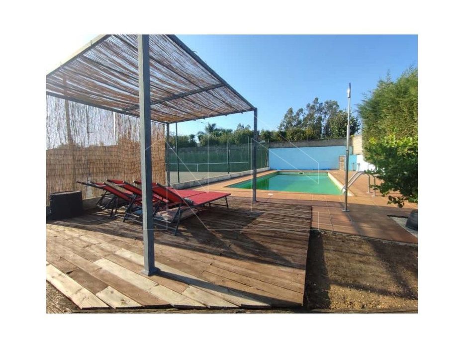 Moradia T3 com Piscina e Campo de Ténis