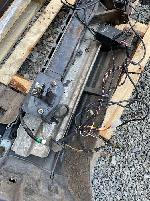 Bmw 5 e39 kombi hak AUTO-HAK moduł zderzak tył titansilber komplet
