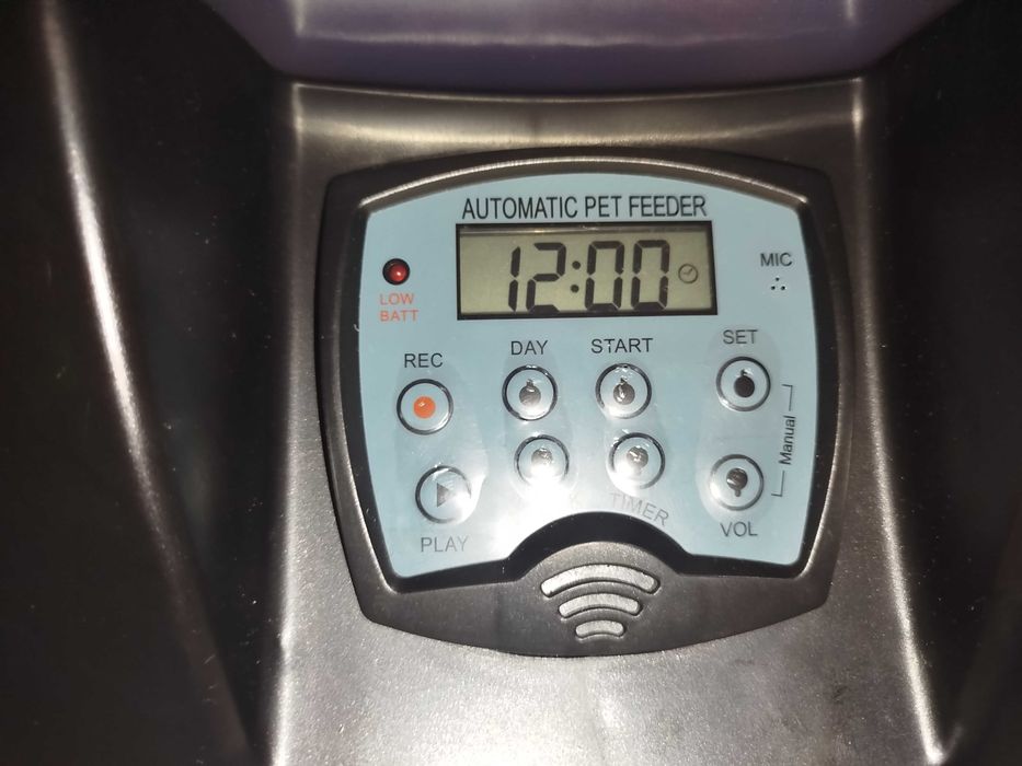 Автоматична годівниця для собак та котів Oneconcept 10030712 (GERMANY)