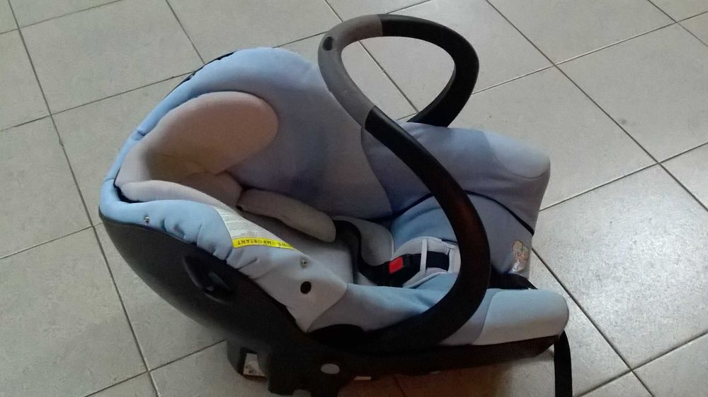 Carrinho BebeConfort robusto e confortável com todos os extras