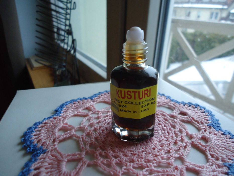 perfumy w olejku Kusturi