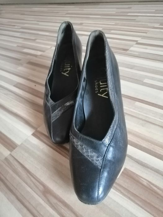 Buty skórzane angielskiej marki