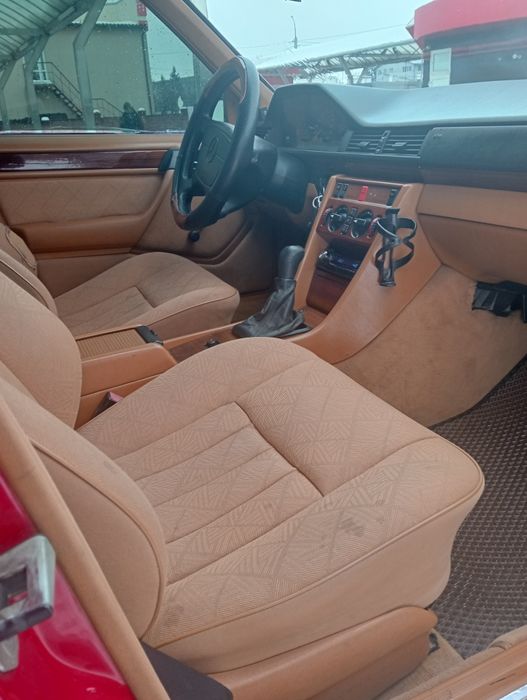 Продаю свій Мерседес 124