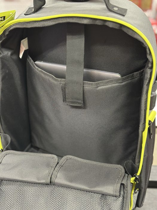 Рюкзак для інструменту RYOBI RSSBP2, 25л, на коліщатках, телескопічне руків'я, поліестер 600D