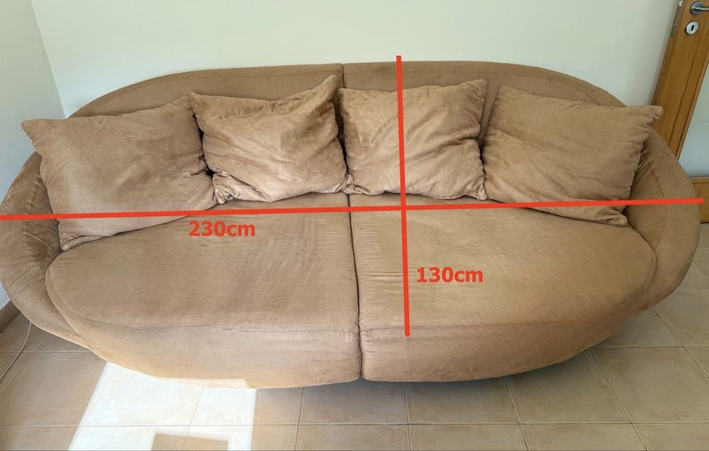 Sofá grande e confortável – 2,30m x 1,30m