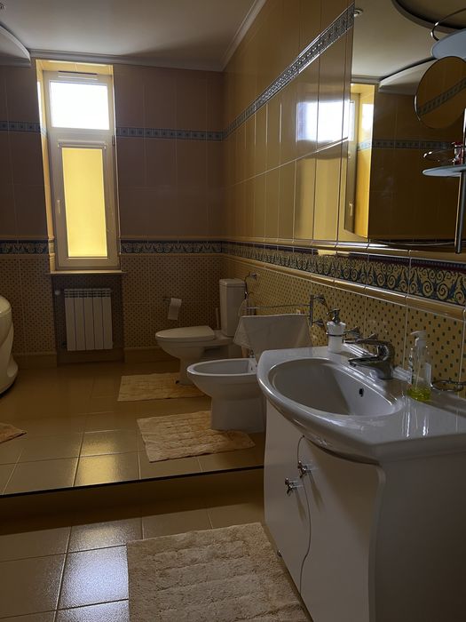 Продається будинок, район ресторану "Фаберже"