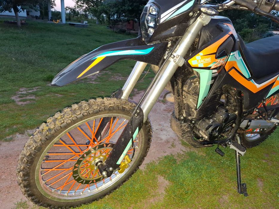 Мотоцикл ліфан 250
