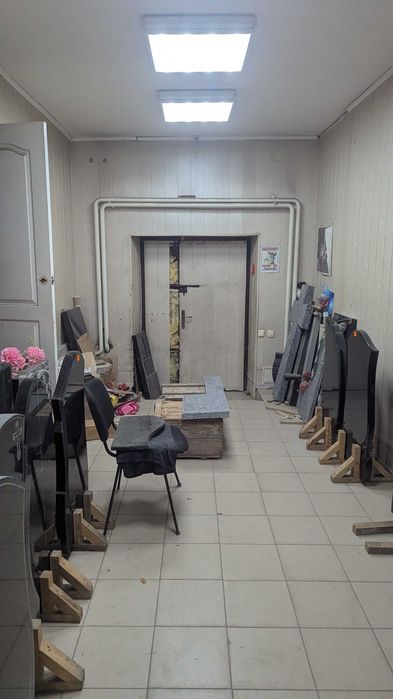 Продам (розстрочка)гарне приміщення  по( вул.Лермантова) пр.Центральний 16.