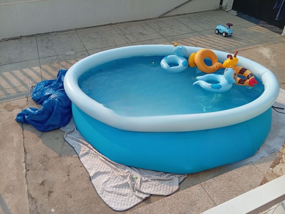 Piscina redonda  nova