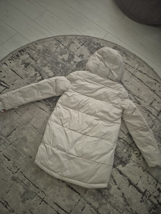 Курточка зимова         .