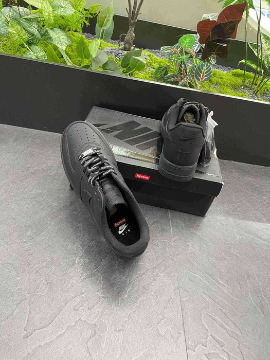 Nike Air Force 1 Low Supreme Czarny r.40