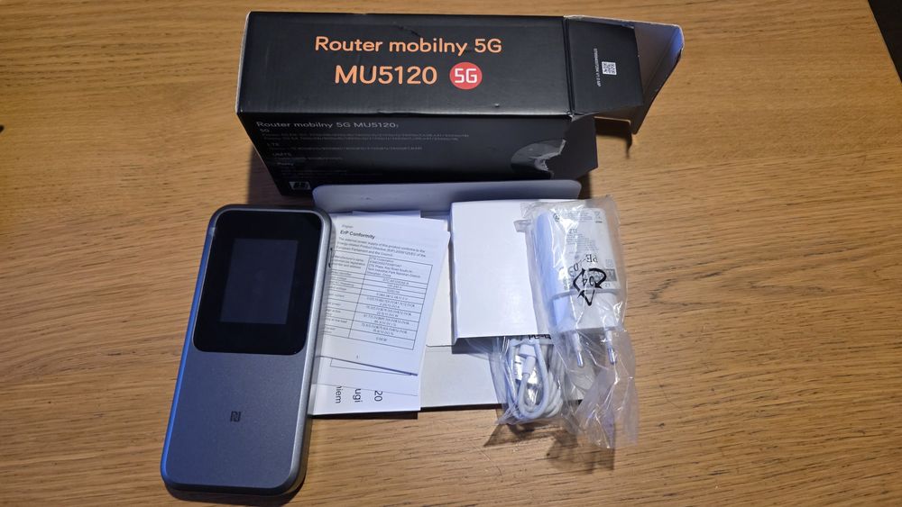 Router ZTE MU5120 5G z funkcją powerbanka 10 000 mAh 2.4 / 5 GHz