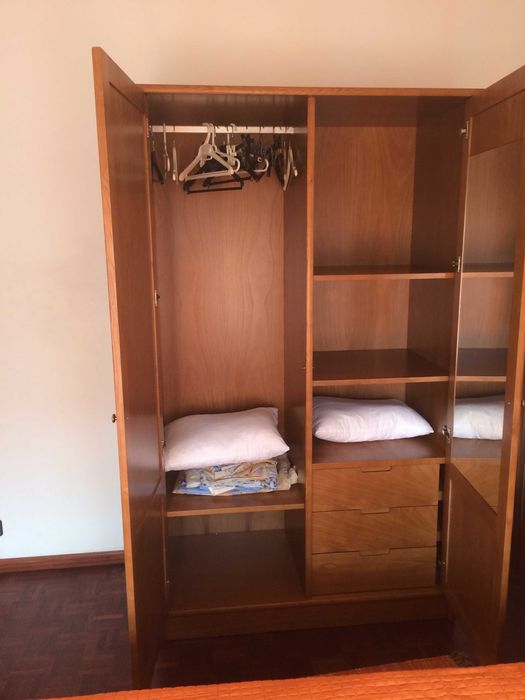 Quarto rapariga estudante Coimbra, Vale das Flores