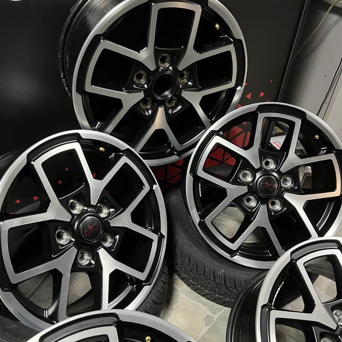 Новий комплект дисків з запаскою R17.5.127 Jeep Wrangler Jeep Gladiato