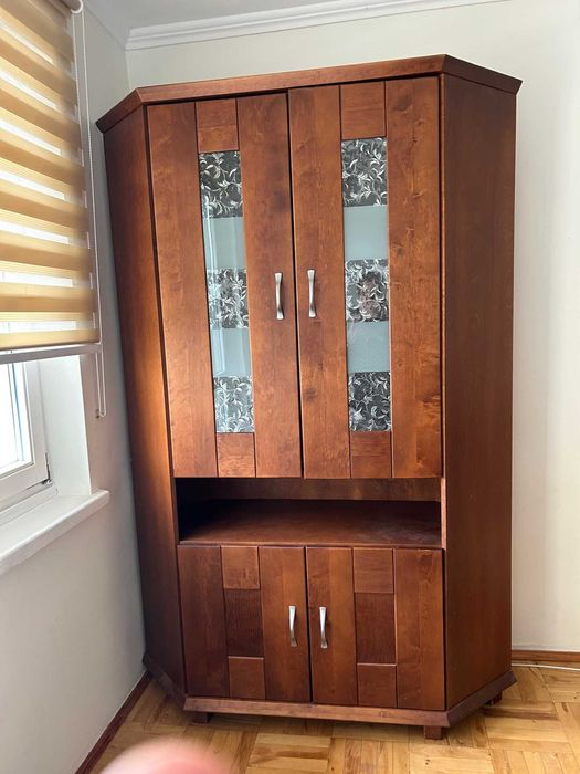 Witryna narożna - drewno