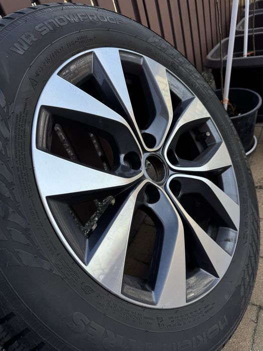 Felgi z  oponami NOKIAN zimowe 215/60/17