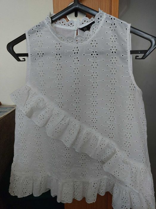 Blusa bordado inglês da Zara