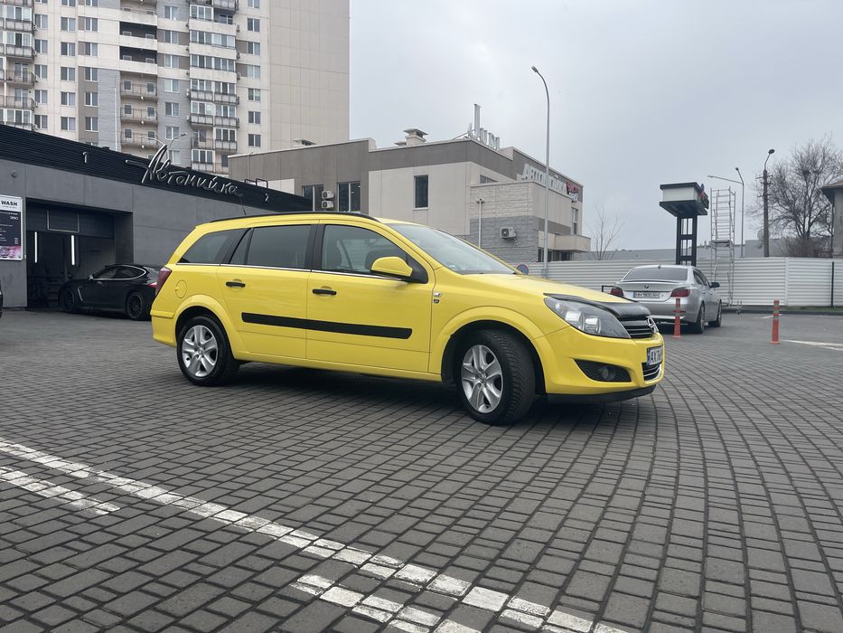 Opel Astra 2010 дизель