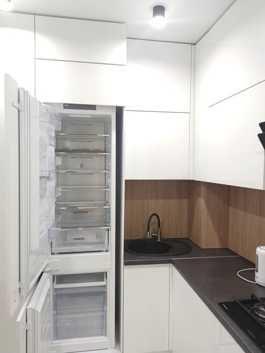 Сдам 2 кв.пр-ктСвободы с шикарным видом на сквер с фонтанами 20000 грн